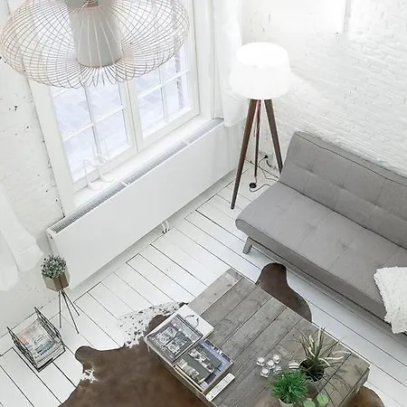 Loft Apartment *